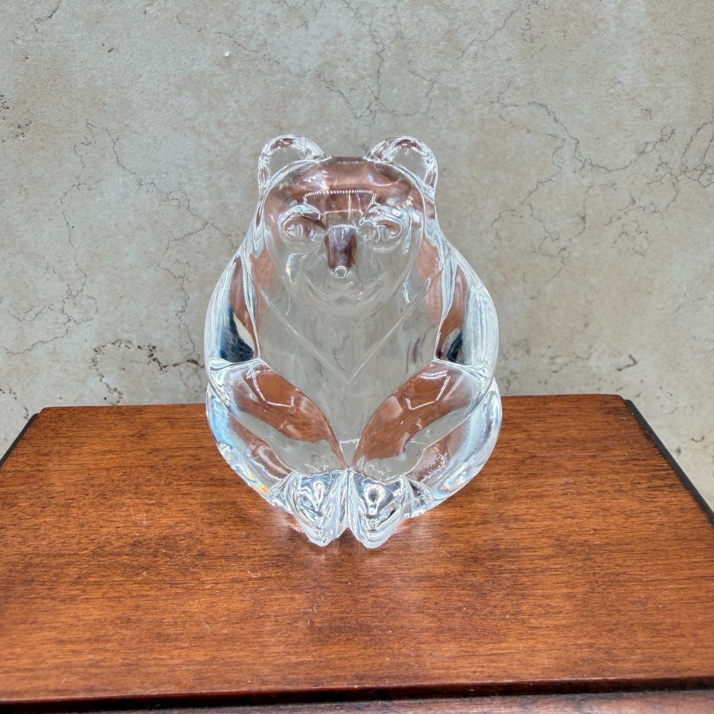 Vintage 1980 Signed Steuben Clear Crystal Seated Bear Hand Cooler  Lloyd Atkins